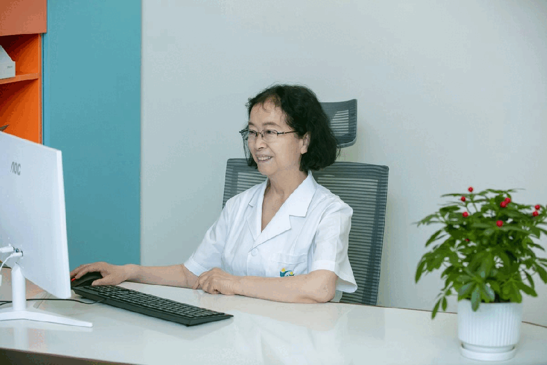 1687319333464316.gif 640.gif